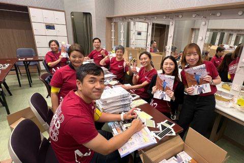 New World Volunteer Teams – Giving Back, Together